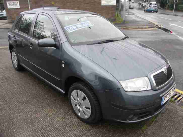 06 SKODA FABIA 1.2 HTP AMBIENTE 5DR IN METALLIC GREY,ONLY 40,000 MILES FROM NEW