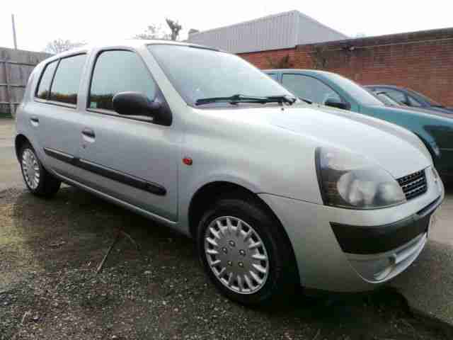 2002 52 Renault Clio 1.2 16v Expression + PX TO CLEAR New Cam Belt