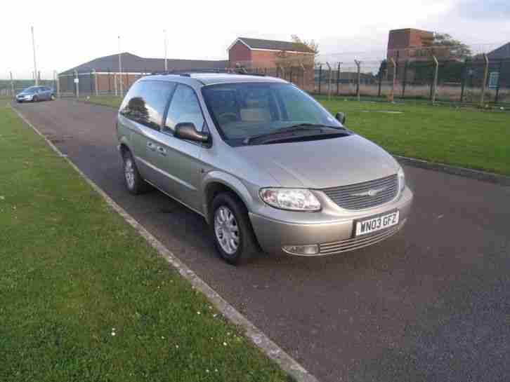 2004 53 PLATE CHRYSLER VOYAGER 2.4 LE 7 SEATER MPV