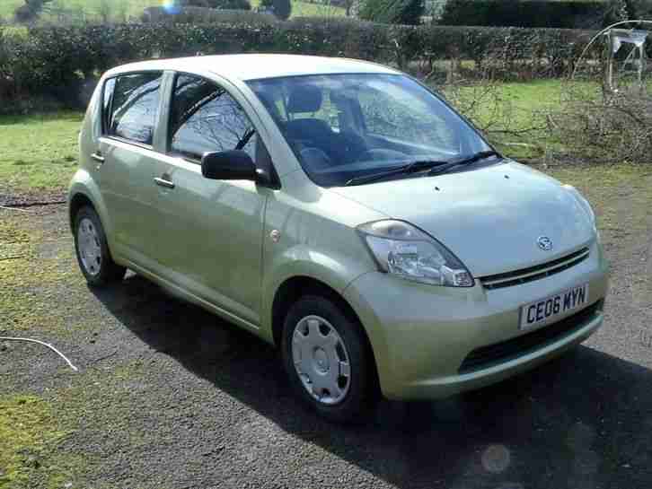 2006 DAIHATSU SIRION 1.0 S VERY LOW MILEAGE EXCELLENT MPG & £30 ROAD TAX