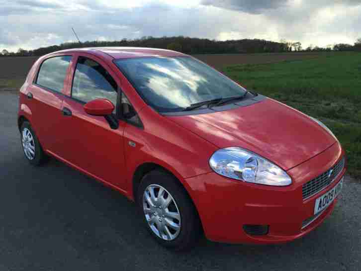 2009 (09) FIAT GRANDE PUNTO ACTIVE 1.4 77 1 Owner from new! 1 Years MOT