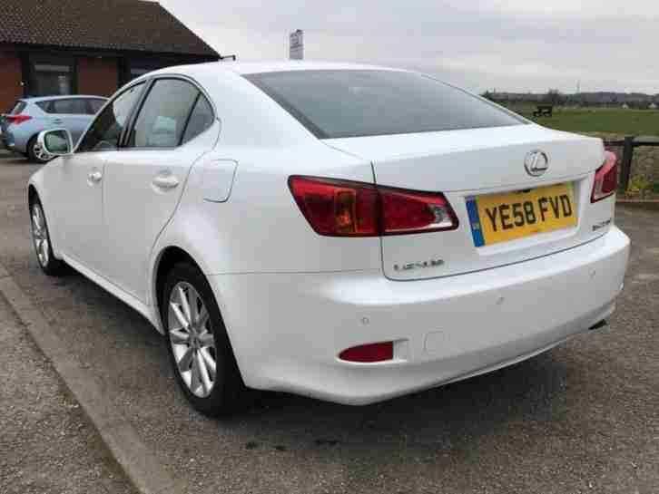 2009 58 LEXUS IS 2.2 220D SE-I FINISHED IN STUNNING WHITE WITH HEATED PLUS COOLE