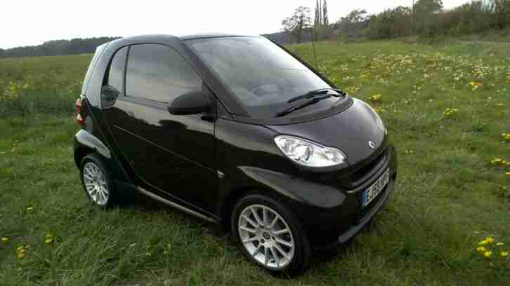 2009(59) SMART FORTWO 0.8 CDi PASSION DIESEL FULL HEATED LEATHER SAT NAV LOVELY!