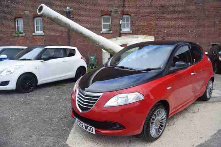 2012 12 YPSILON 1.2 BLACK AND RED 5D