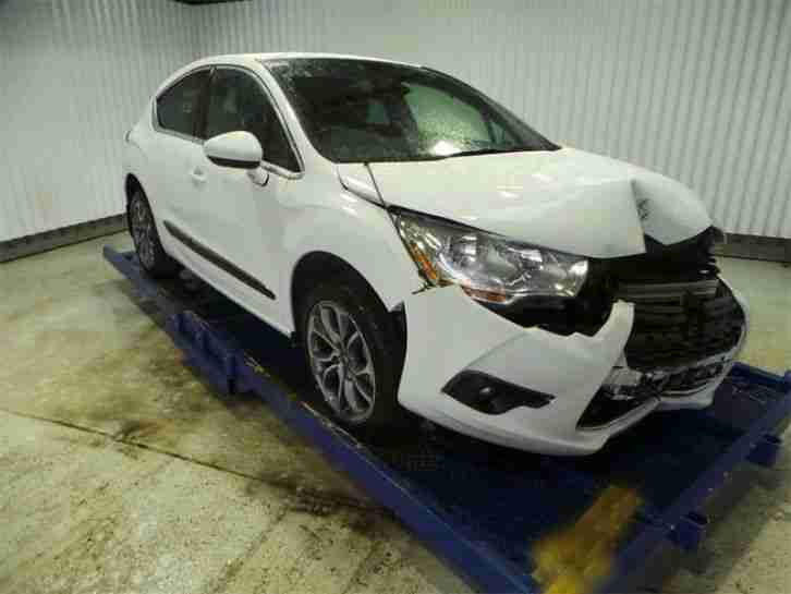 2012 12 CITROEN DS4 DSTYLE HDI WHITE DAMAGED REPAIRABLE SALVAGE CAT D