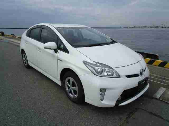 2014 64 TOYOTA PRIUS HYBRID 1800CC WHITE COLOR, ARRIVAL IN SEP 2019
