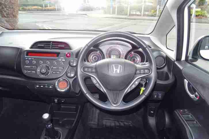 2014 Honda Jazz 1.4 i-VTEC EX Petrol white Manual
