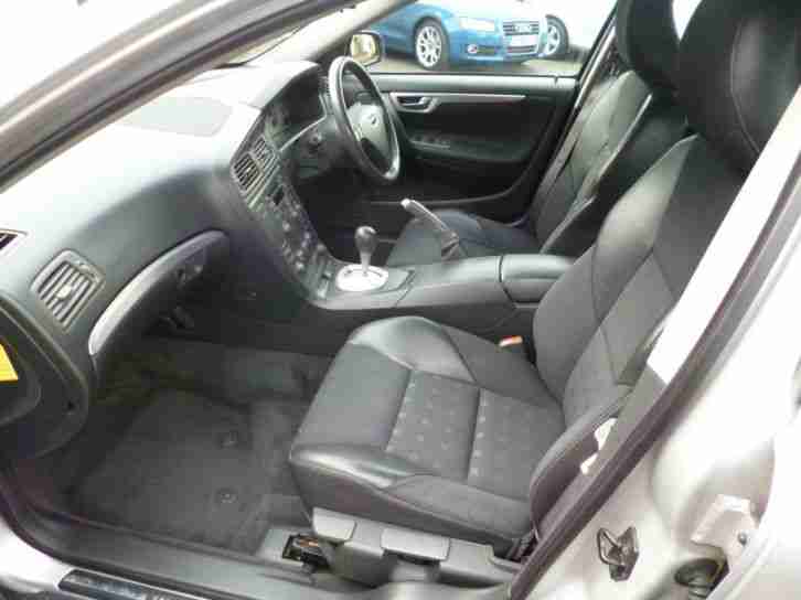 2202/02 Volvo S60 2.4 D5 S Manual, 1/2 Leather, Air Conditioning