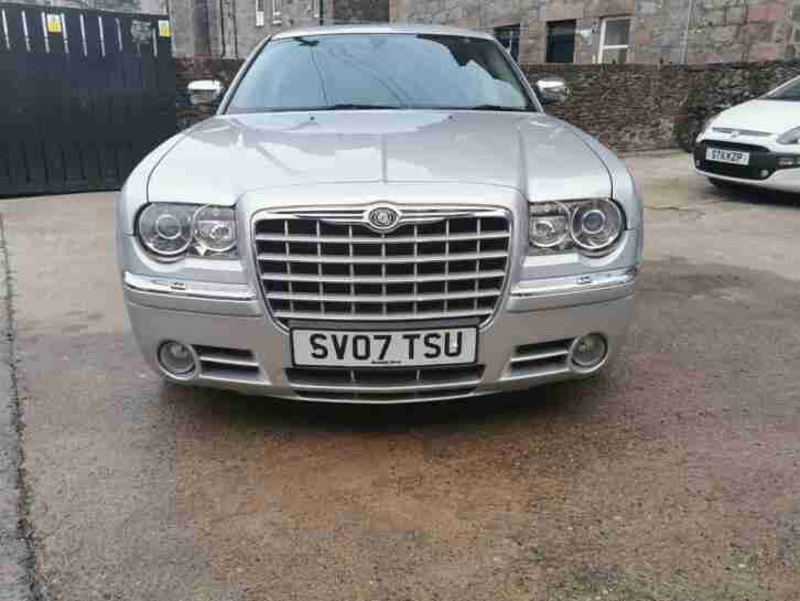 AUTOMATIC LUXURY CHRYSLER 300C ESTATE LOW GENUINE DIESEL MILEAGE IDEAL FAMILY