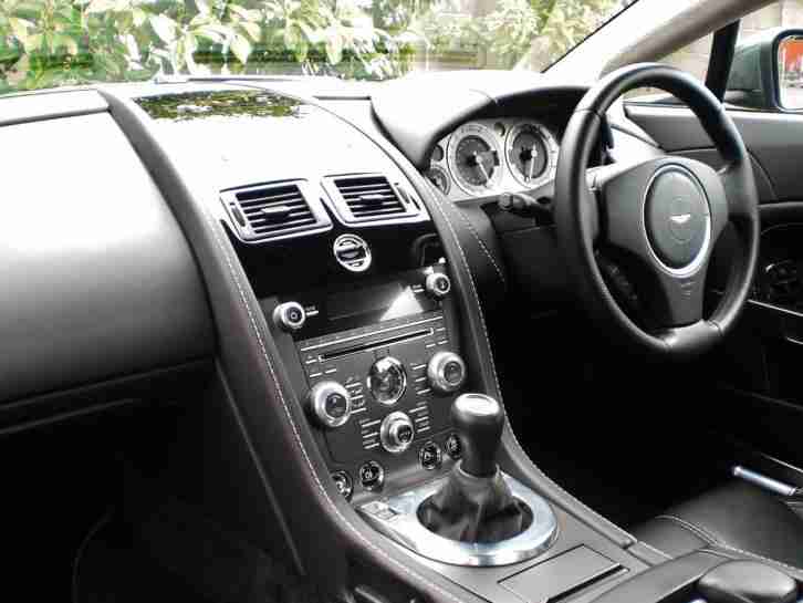 Aston Martin V8 Vantage 4.7 Coupe Manual in Factory Condition with Warranty