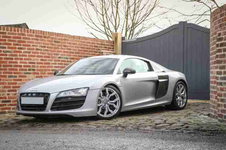 R8 V10 5.2 FSI with Manual Gearbox, Full