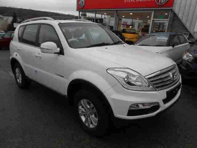BRAND NEW SSANGYONG REXTON W DIESEL ESTATE 2.0 SX AUTOMATIC IN WHITE