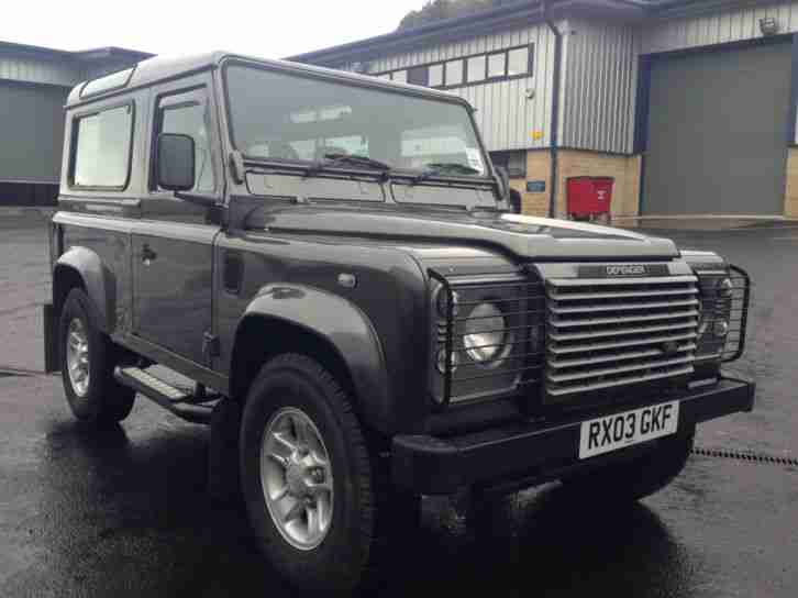 LAND ROVER DEFENDER 90 COUNTY STATION WAGON