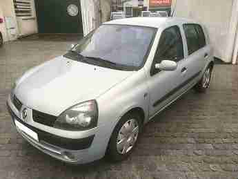 LHD Renault Clio 1.5dCi 80 2002 Expression French registered Left Hand Drive Car