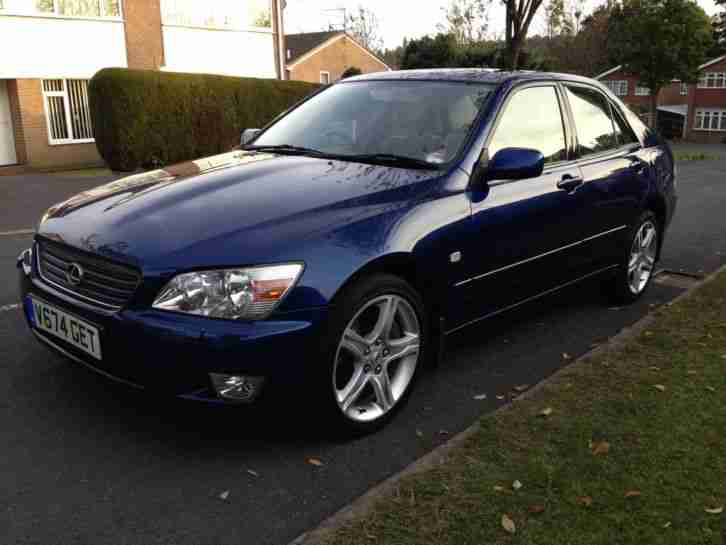IS200, 1 previous owner, low miles,