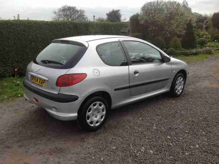 PEUGEOT 206 1.2 2004 58K M.O.T JULY FULL SERVICE HISTORY CLEAN CAR INSIDE & OUT