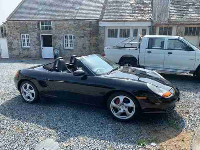 Porsche boxster 2.7 2001 comes with new mot and back on UK logbook can deliver