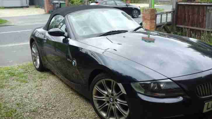 Stunning BMW Z4 convertible 2008 ink blue body black leather interior