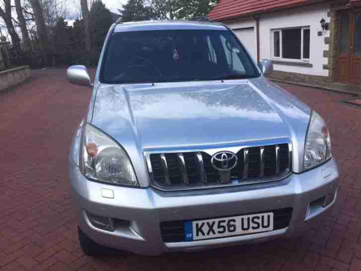 TOYOTA LANDCRUISER LC3 D 4D AUTO SILVER 8 SEATER LOW MILEAGE LOVELY EXAMPLE