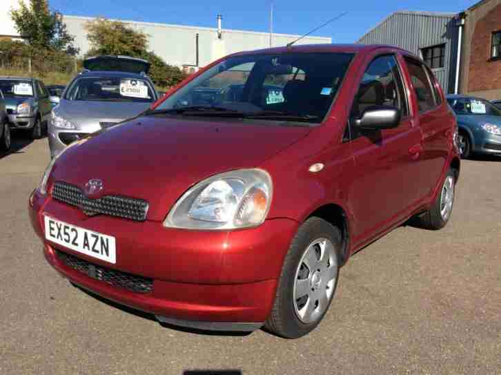 Toyota Yaris 1.0 VVTi Red 2001 51 Colour Collection