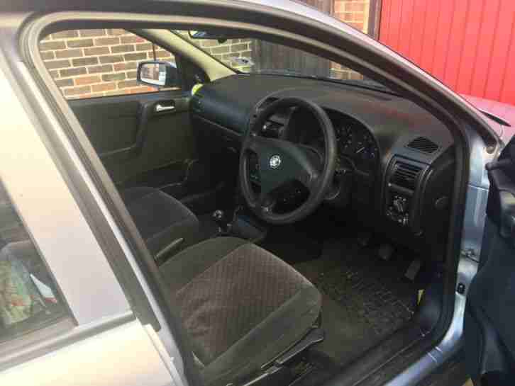 VAUXHALL ASTRA CLUB 1.6 8V SILVER GREY 79,000 MILES EXCELLENT CONDITION FOR AGE