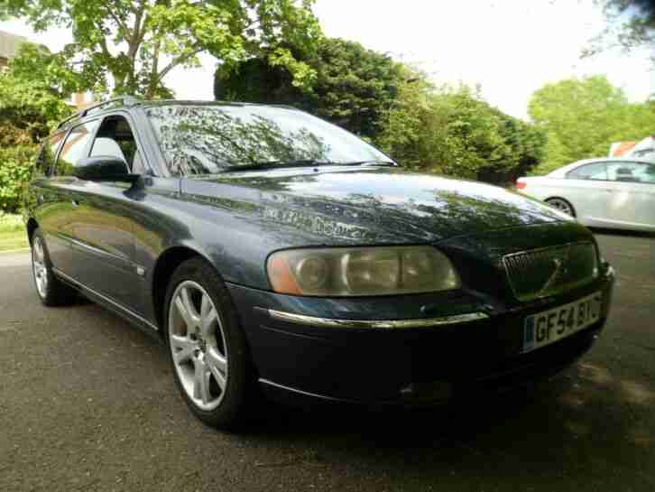 VOLVO V70 SE D5 163 BHP MANUAL ESTATE AIRCON CRUISE LEATHER DRIVES WELL 2004