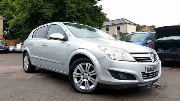 Vauxhall Opel Astra 1.6 16v ( 115ps ) 2008 Design LEATHERS FULL HISTORY MINT